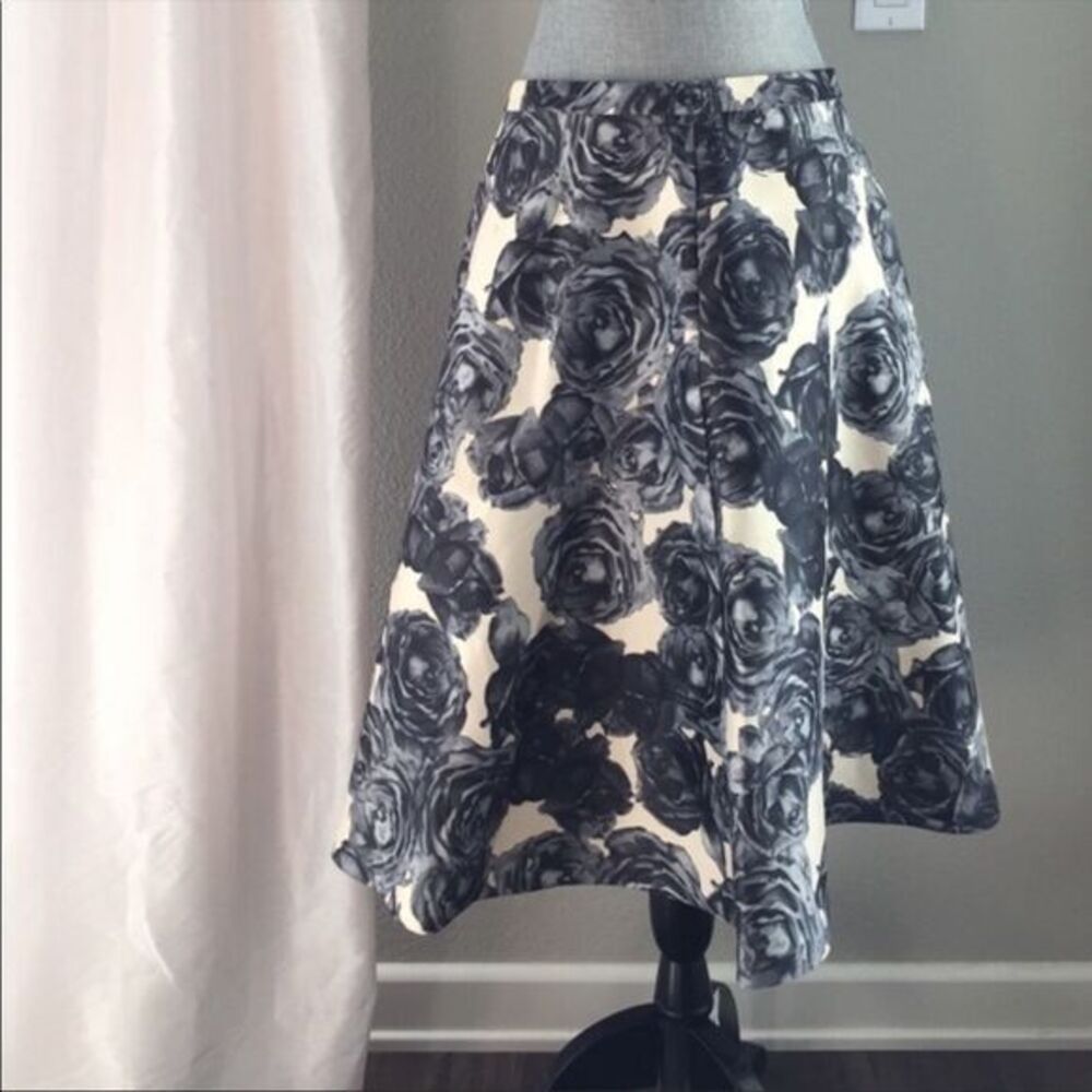 424 Fifth Blue & Ivory Rose Print MIDI Skirt